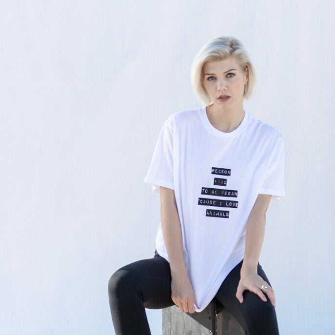 Reason to go vegan #542 Cause I love animals! T-shirt