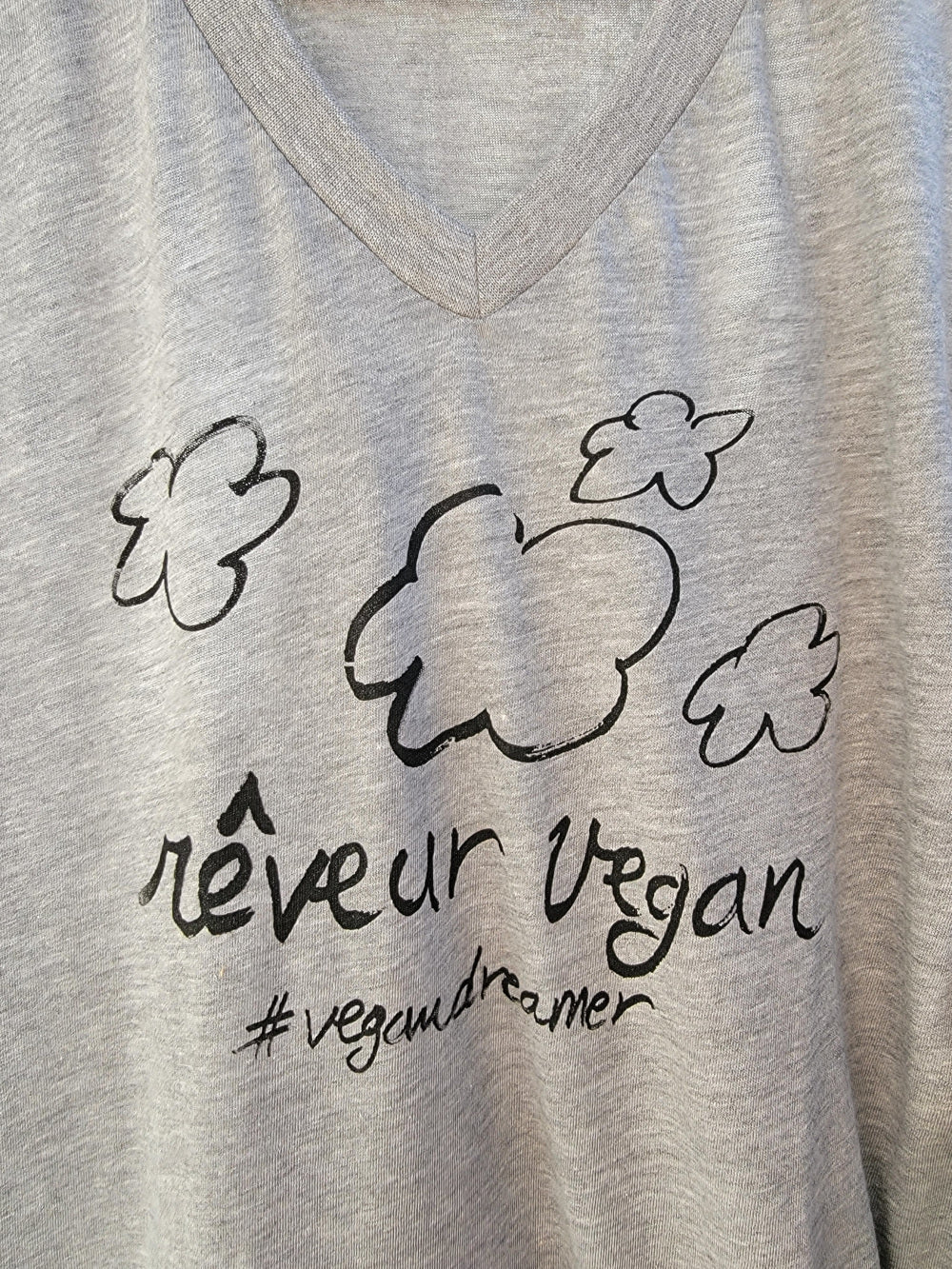 Reveur Vegan Tshirt (Vegan Dreamer in French)