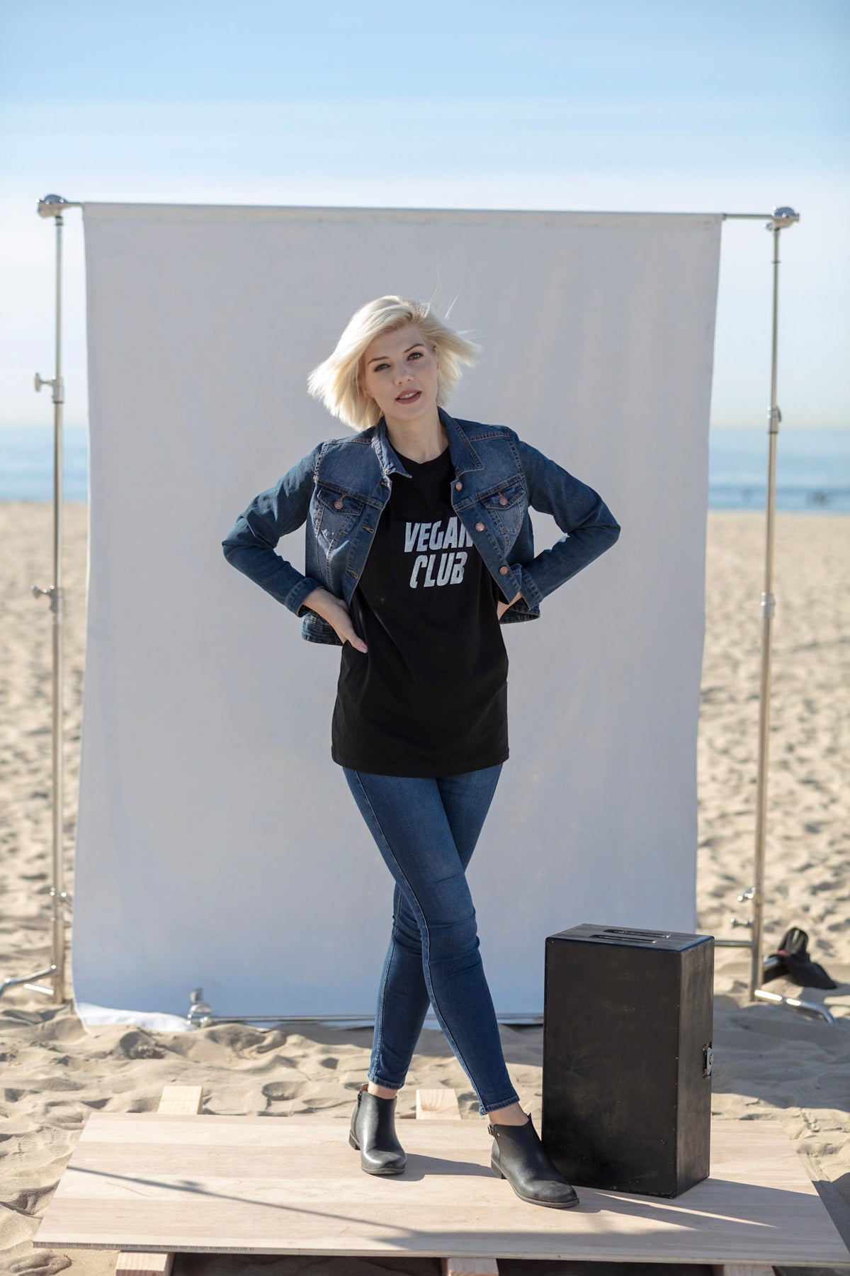Vegan Club logo T-shirt