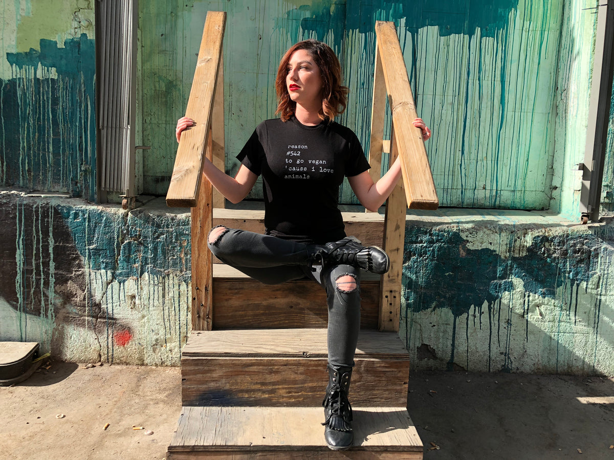 Reason to go vegan #542 T-shirt cause I love animals!